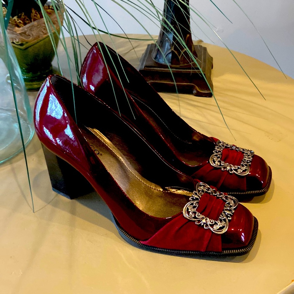 Franco Sarto burgundy patent leather shoes